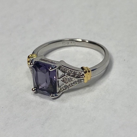 Gem Stone Ring - Picture 2 of 5